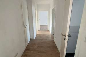 2,5-Zimmer-Wohnung am Ostwall: 64 m²  Altbau, saniert mit Einbauküche : ab sofort – 44135 City, Dortmund – Vorschaubild 3