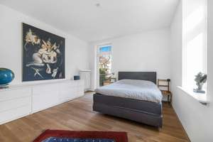 Helle und stilvolle Altbauwohnung mit Aufzug direkt in die Wohnung und zwei Balkonen – Die vollständige Adresse der Immobilie erhältst du vom Anbieter., 80335 Sankt Benno, München – Vorschaubild 11