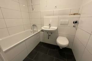 Frisch renovierte 2 Zimmer-Wohnung mit modernisiertem Wannenbad – Eutiner Str. 22, 23554 Sankt Lorenz Nord, Lübeck – Vorschaubild 12