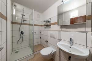 Frankfurt-Eckenheim: Frisch renovierte & modernisierte 2-Zimmer-Wohnung mit Loggia & Aufzug  – 60435 Eckenheim, Frankfurt am Main – Vorschaubild 4