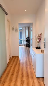 Frisch kernsanierte 2-Zimmer-Wohnung mit Wintergarten im Herzen von Ehrenfeld – Nachmieter gesucht