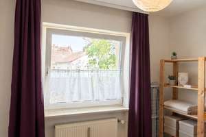 Helle 3-Zimmer-Traumwohnung mit Balkon, großer Küche  & Tageslichtbad in Wiesbaden Breckenheim – Die vollständige Adresse der Immobilie erhältst du vom Anbieter., 65207 Breckenheim, Wiesbaden – Vorschaubild 4