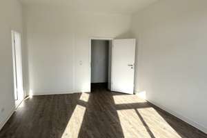 Frisch renoviert mit Tageslichtbad, Wanne und Dusche – Faulmannstraße 5, 39122 Salbke, Magdeburg – Vorschaubild 5