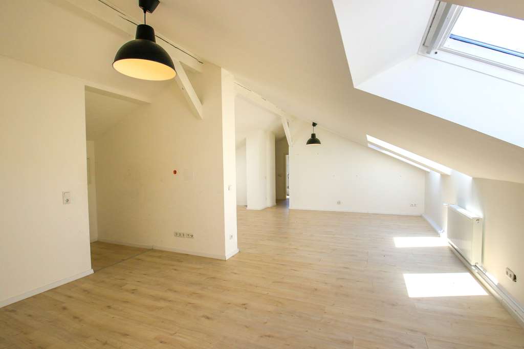 Immobilie in Lampertheim - Ein Ort zum Ankommen und Investieren: Ihre Chance am Lampertheimer Altrhein - Bild 2