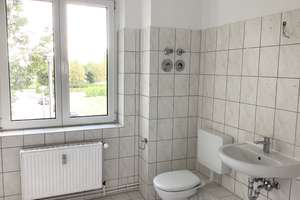 Tageslichtbad mit Wanne und Dusche – Dodendorfer Str. 46, 39112 Leipziger Straße, Magdeburg – Vorschaubild 8