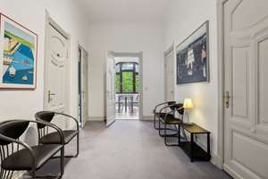 Repräsentative Altbau-Einheit in exklusiver Lage – stilvoll und vielseitig nutzbar in Kiel – Die vollständige Adresse der Immobilie erhältst du vom Anbieter., 24103 Düsternbrook, Kiel – Vorschaubild 3