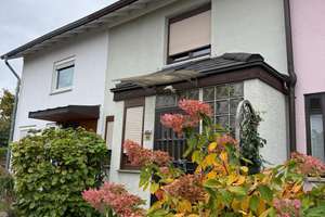 Renoviertes Reihenmittelhaus mit 4,5 Zimmern in Esslingen am Neckar – Zollhausweg 12, 73734 Zollberg, Esslingen am Neckar – Vorschaubild 1