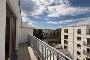 Erstbezug im Dachgeschoss: 3 Zimmer, zwei Dachterrassen und Klimaanlage in Prenzlauer Berg – Malmöer Straße 28, 10439 Prenzlauer Berg, Berlin – Vorschaubild 4