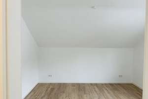 Modernisierte 3-Zimmer-Wohnung mit eigenem Garten & Weitblick – Johann-Peter-Frohnstr. 13, 42855 Schöne Aussicht, Remscheid – Vorschaubild 8