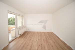 + WG-geeignete Wohnung in Bernsdorf + Gemütliche 3 Raum-Whg. mit Einbauküche, Balkon & Tageslichtbad – Fabriciusstraße 10, 9126 Bernsdorf, Chemnitz – Vorschaubild 5