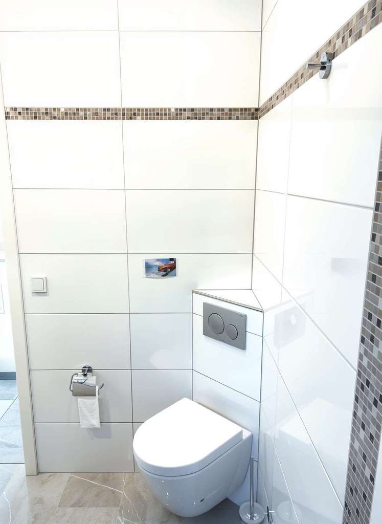 Immobilie in Braunfels - Idyllischer Charme trifft teilsaniertes Bungalow / Reihenmittelhaus - inkl. neuer Einbauküche - Bild 4