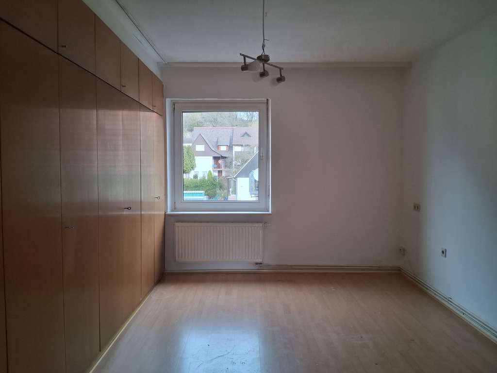 Immobilie in Otterbach - Geräumiges 6-Zimmer-Haus in Otterbach mit ca. 223 m² Wohnfläche - Bild 4