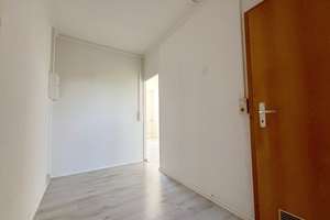 Helle Familienwohnung mit Balkon! – Hamelner Straße 18, 6126 Westliche Neustadt, Halle (Saale) – Vorschaubild 4