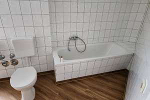 Alltagstaugliche 3-Zimmer-Wohnung mit Balkon in Erfurt – Nordhäuser Str. 24, 99089 Andreasvorstadt, Erfurt – Vorschaubild 2