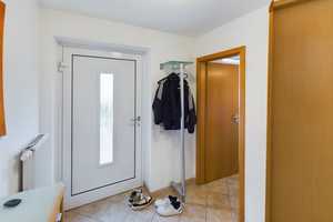 Einziehen, wohlfühlen, durchatmen - Großzügige Doppelhaushälfte mit Einliegerwohnung und Garten – Reutlingen (Kreis) – Vorschaubild 9