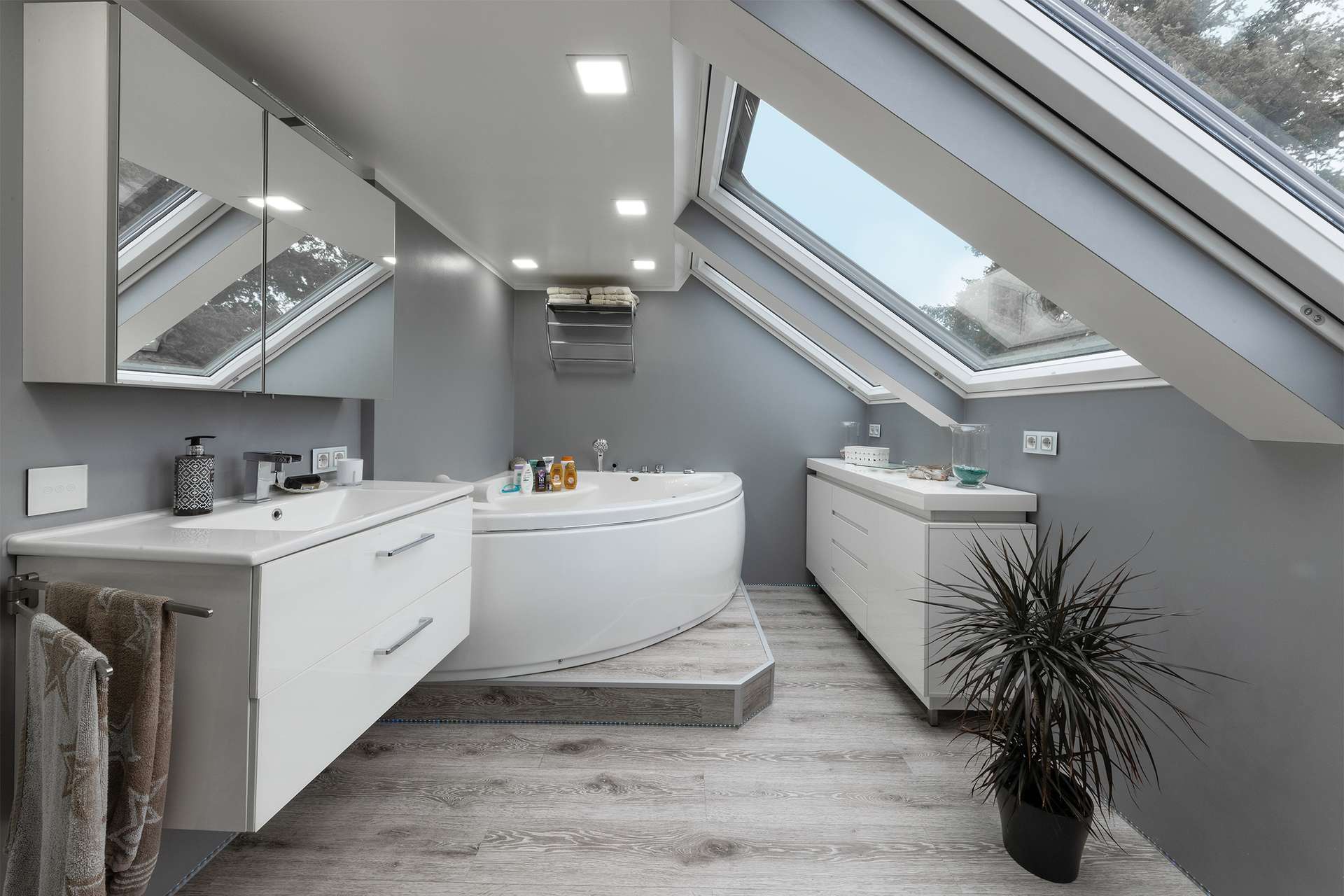 Immobilie in Vaterstetten - Sonniges 2-3 Parteienhaus in Vaterstetten für Familien oder als Renditeobjekt - Bild 5