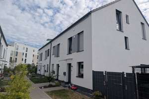 Available from the end of August 2 miles from Clay, Modern, high quality terraced house with kitchen – Zur Schleifmühle 27, 65205 Erbenheim, Wiesbaden – Vorschaubild 12