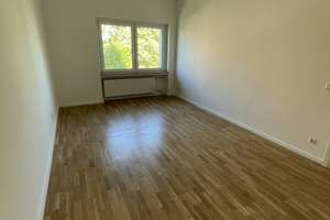 Moderne 2 Zimmer Wohnung mit Einbauküche und Balkon