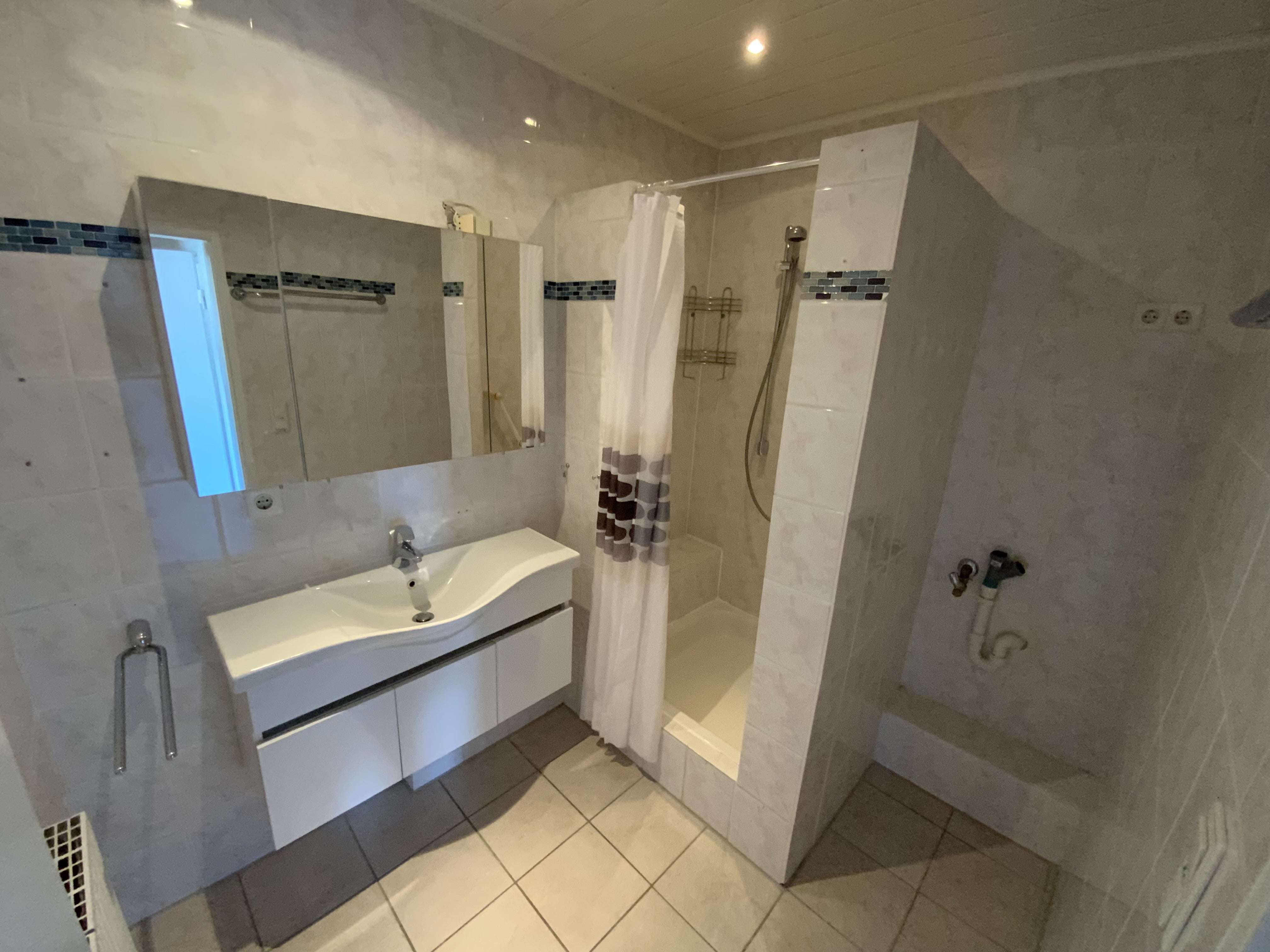 Immobilie in Oerlinghausen - Mit dem Aufzug vor die Wohnungstür! - Bild 2