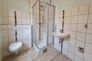 3 Zimmer Wohnung Reutlingen nahe Stadtmitte zu vermieten – Die vollständige Adresse der Immobilie erhältst du vom Anbieter., 72764 Reutlingen-Mitte, Reutlingen – Vorschaubild 8