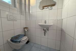 Gepflegte Niedrigenergie-DHH in toller Lage mit gr. Garage, überd. Terrasse, kleinem Garten + EBK – Die vollständige Adresse der Immobilie erhältst du vom Anbieter., 76676 Graben-Neudorf – Vorschaubild 8