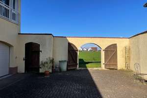 Mediterranes Flair auf dem Land mit viel Platz für Ihr Familienglück! – Die vollständige Adresse der Immobilie erhältst du vom Anbieter., 77866 Rheinau – Vorschaubild 3