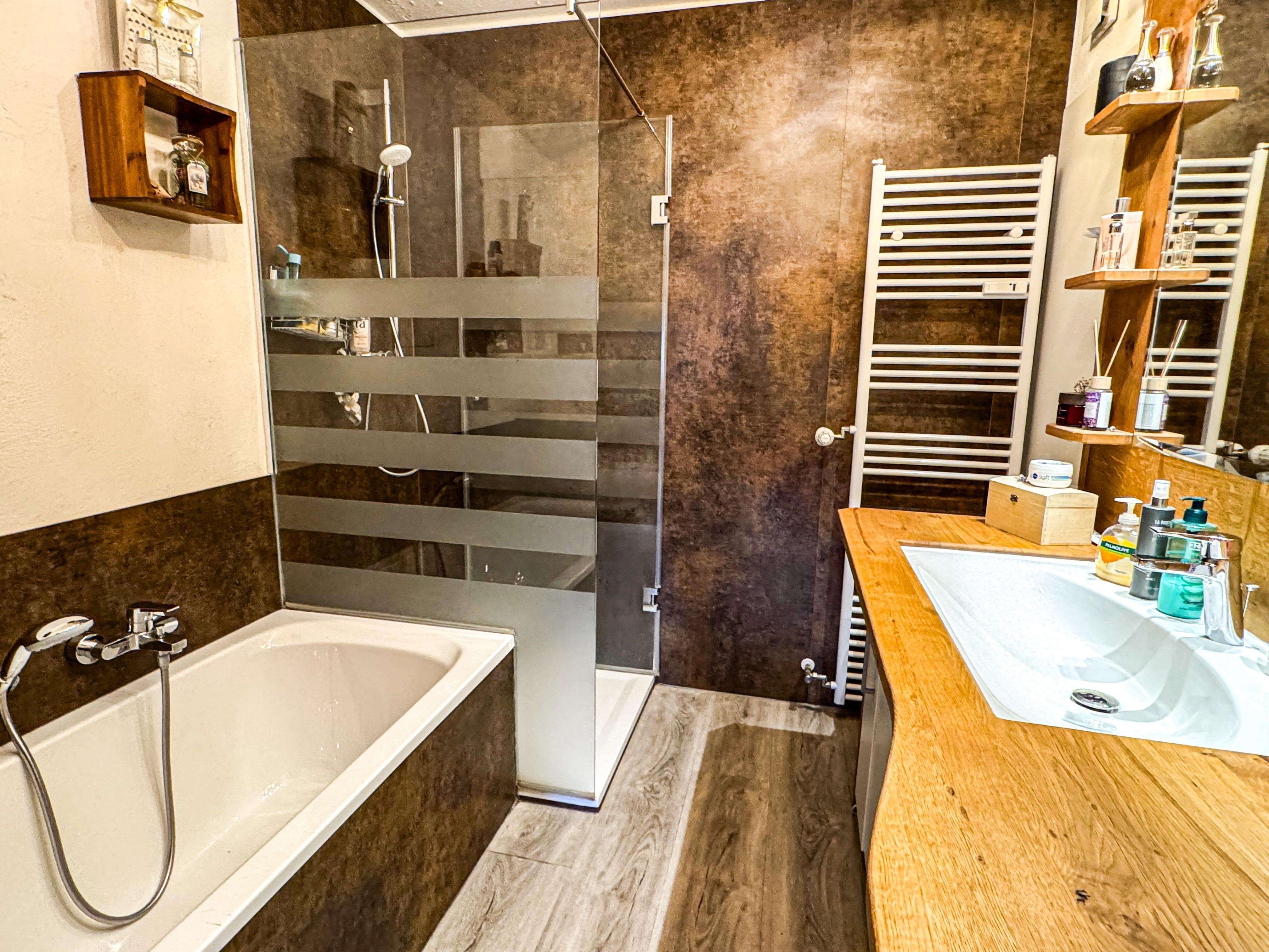 Immobilie in Surberg - Charmante Erdgeschosswohnung mit großem Garten - Bild 2