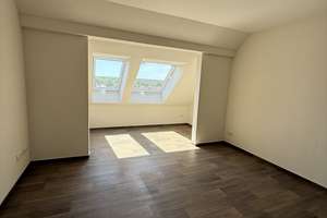 3-Zimmer-Dachgeschosswohnung mit Aufzug
