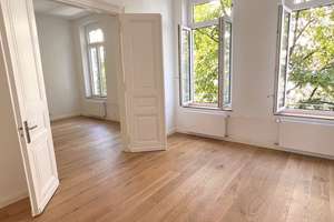 ** BEL ETAGE IN UNTERBILK * SINGLE WOHNUNG IM KERSANIERTEN ALTBAU NÄHE LANDTAG & HAFEN**