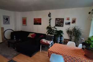 Großzügig geschnittene 3-Zimmer-Wohnung mit Balkon in ruhiger Seitenstraße – Die vollständige Adresse der Immobilie erhältst du vom Anbieter., 51103 Höhenberg, Köln – Vorschaubild 2