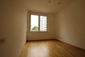 1,5-Raum-Wunder mit Balkon und EBK in Nähe Postplatz – Hertha-Lindner- Str. 9, 1067 Wilsdruffer Vorstadt/Seevorstadt-West, Dresden – Vorschaubild 2