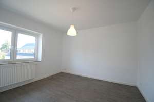 1068 - Erstbezug nach Renovierung! 4-Zimmer-Wohnung mit EBK in Kreyenbrück! – Cloppenburger Straße  92, 26135 Osternburg, Oldenburg (Oldenburg) – Vorschaubild 3