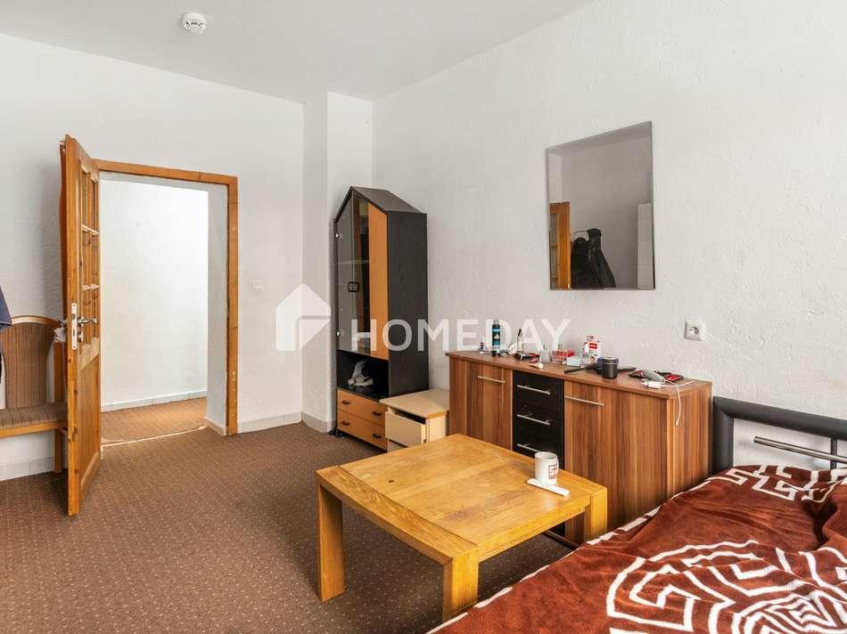 Schlafzimmer 2 2