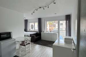 Helles, voll möbliertes 1-Zimmer-Apartment mit eigenem Balkon in attraktiver Lage