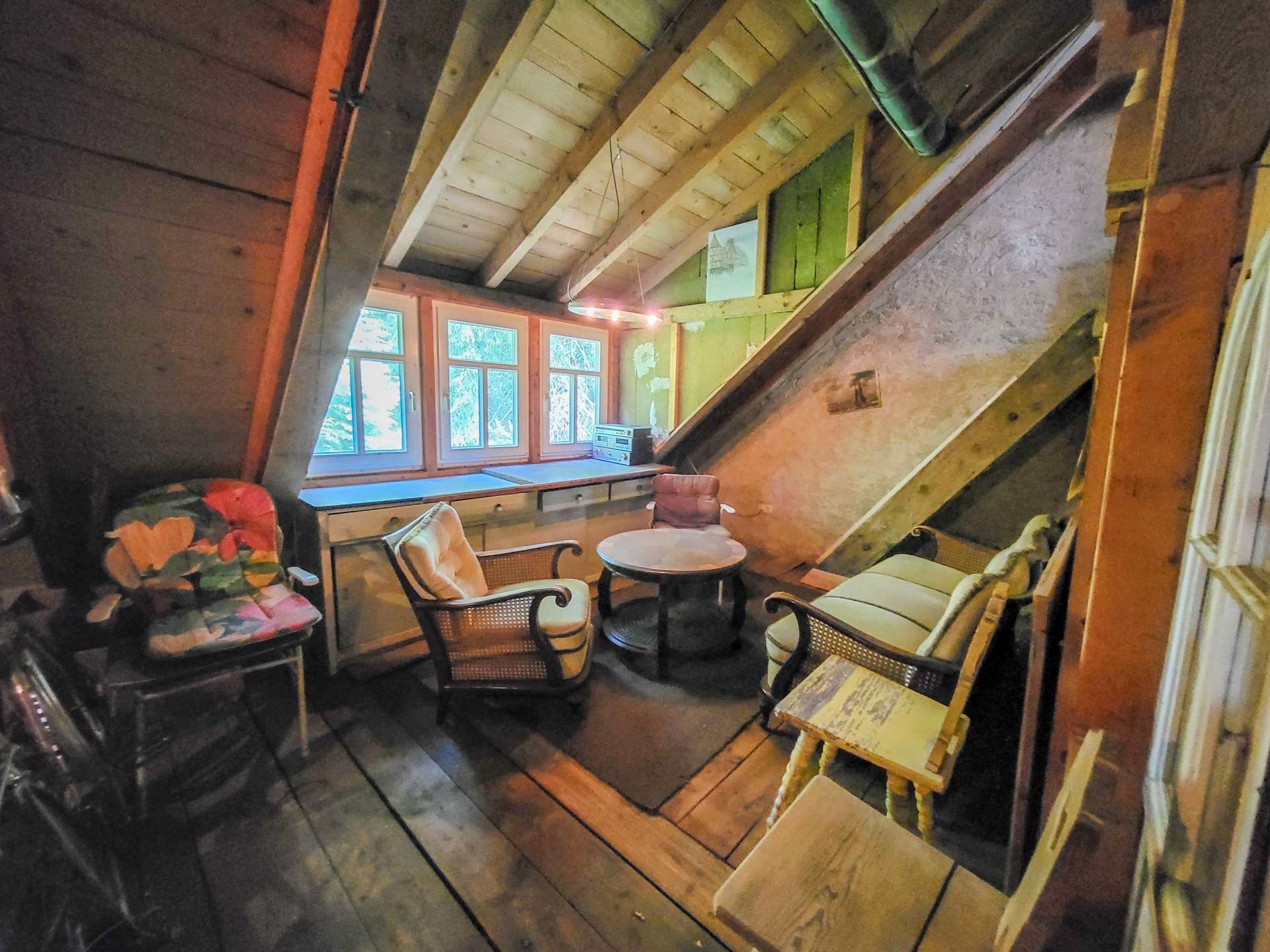 Immobilie in Hellenhahn-Schellenberg - Fachwerkhaus mit Charme und Potenzial – Handwerkertraum auf großem Grundstück in Seck - Bild 3