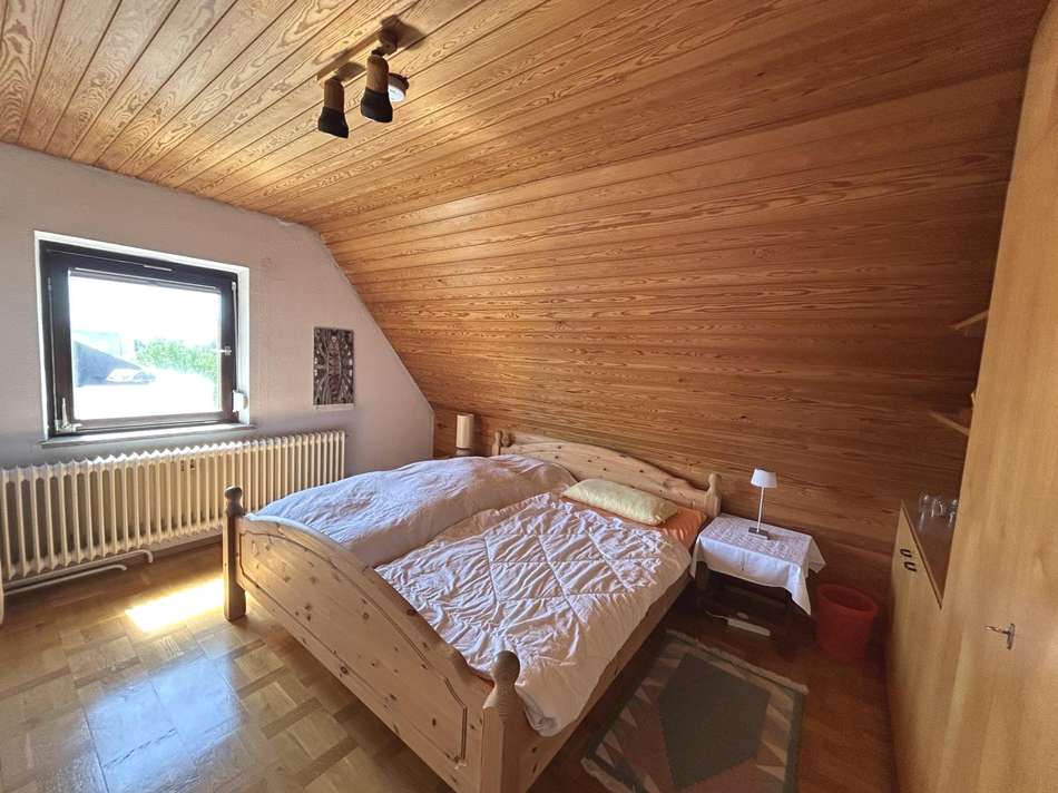 Schlafzimmer DG