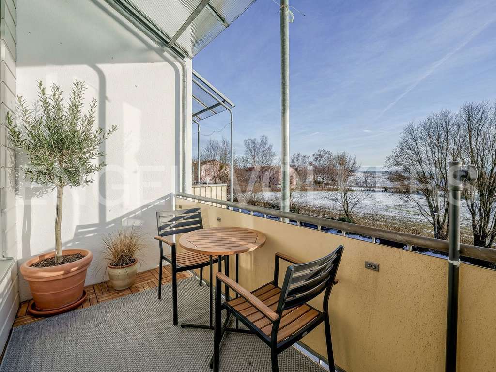 Immobilie in Ebersberg - Idyllisches Wohnen: Charmante Wohnung mit malerischem Bergblick in ruhiger Lage - Bild 1