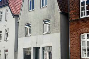 Wohn- und Geschäftshaus im historischen Neuwerk - 1 Wohnung und 1 Gewerbefläche frei – Obereiderstraße 16, 24768 Rendsburg – Vorschaubild 1