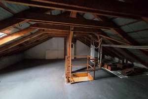 Kleines, renovierungsbedürftiges Reihenmittelhaus mit Garage, ruhig im Stadtteil Pfersee gelegen – Die vollständige Adresse der Immobilie erhältst du vom Anbieter., 86157 Pfersee-Süd, Augsburg – Vorschaubild 9