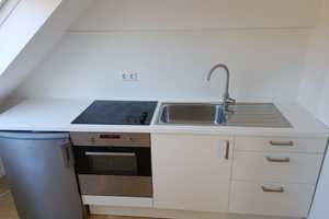 Stilvolle, neuwertige 2,5-Zimmer-Dachgeschosswohnung mit EBK in Stuttgart – Fetzerstrasse 10, 70199 Stuttgart – Vorschaubild 10