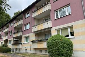 Da kommt man gern Heim. Flotte 3-Zimmer-Wohnung mit Balkon! – Kürenbergweg 18, 45279 Freisenbruch, Essen – Vorschaubild 1
