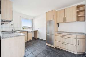 Wohnen mit Atmosphäre und Weitblick am Giersberg: 4ZKB mit EBK, Dachterrasse, Stellplatz und Garten – Edith-Langner-Straße 73, 57072 Siegen, Siegen – Vorschaubild 7