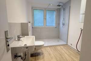 **Sanierte 2-Zimmer-Wohnung mit Balkon nahe Barmer Anlagen**