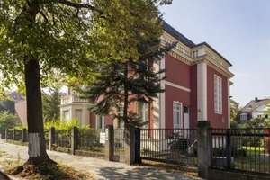 Villa zum Ersteigern: Aufteilen/vermieten/selber wohnen.
Beeindruckende Jugendstil-Villa aus den 19 – Die vollständige Adresse der Immobilie erhältst du vom Anbieter., 14197 Wilmersdorf, Berlin – Vorschaubild 8