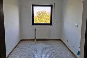 Neu renovierte, helle 2-Zimmer Wohnung (Balkon und TG-Stellplatz) in Karlsruhe-Neureut – Die vollständige Adresse der Immobilie erhältst du vom Anbieter., 76149 Neureut, Karlsruhe – Vorschaubild 13