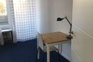 Möblierte 4-Zi Whg mit Balkon, WG geeignet – Neubeuerner Straße 10, 80686 Friedenheim, München – Vorschaubild 3