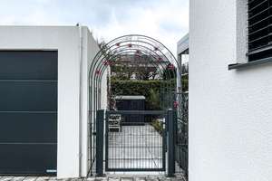 Exklusives Reihenendhaus in Ingolstadt-Mitte – Die vollständige Adresse der Immobilie erhältst du vom Anbieter., 85055 Nordost, Ingolstadt – Vorschaubild 2