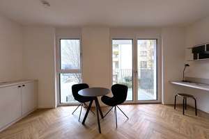Möbliiertes Studio direkt am Marktplatz Adlershof, zum ruhigen Innenhof ausgerichtet mit Balkon! – Florian-Geyer-Str 111, 12489 Adlershof, Berlin – Vorschaubild 16