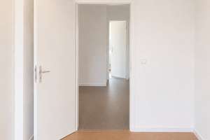 Großzügige und lichtdurchflutete 4-Zimmer Wohnung – Adelkampstraße 22, 45147 Frohnhausen, Essen – Vorschaubild 4
