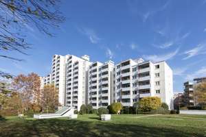 Handwerker aufgepasst: 3-Zimmer-Wohnung mit Panoramablick über Zuffenhausen – Mönchsbergstr. 99, 70435 Zuffenhausen-Mönchsberg, Stuttgart – Vorschaubild 3